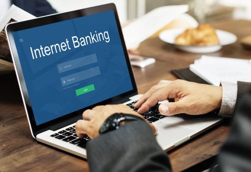 Chuyển tiền khác ngân hàng quốc tế mất bao lâu?