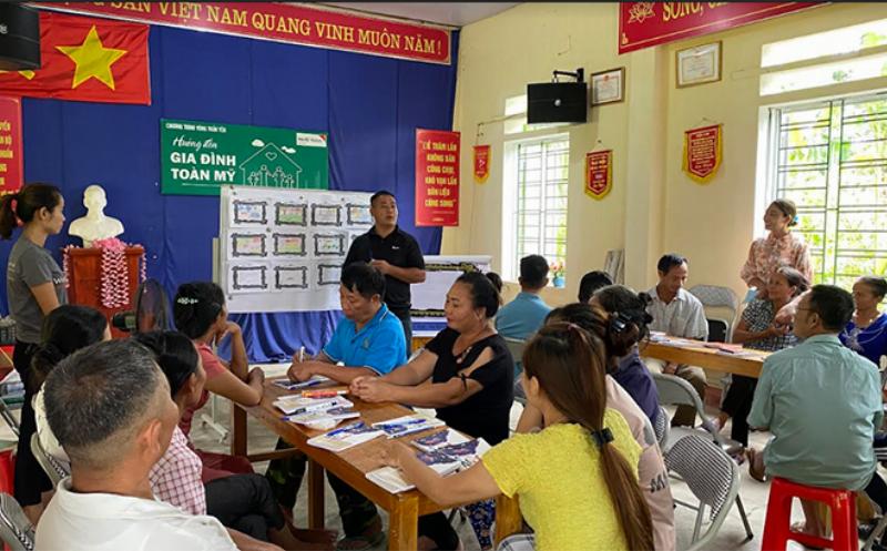 Gia Đình Hạnh Phúc Tại Mỹ