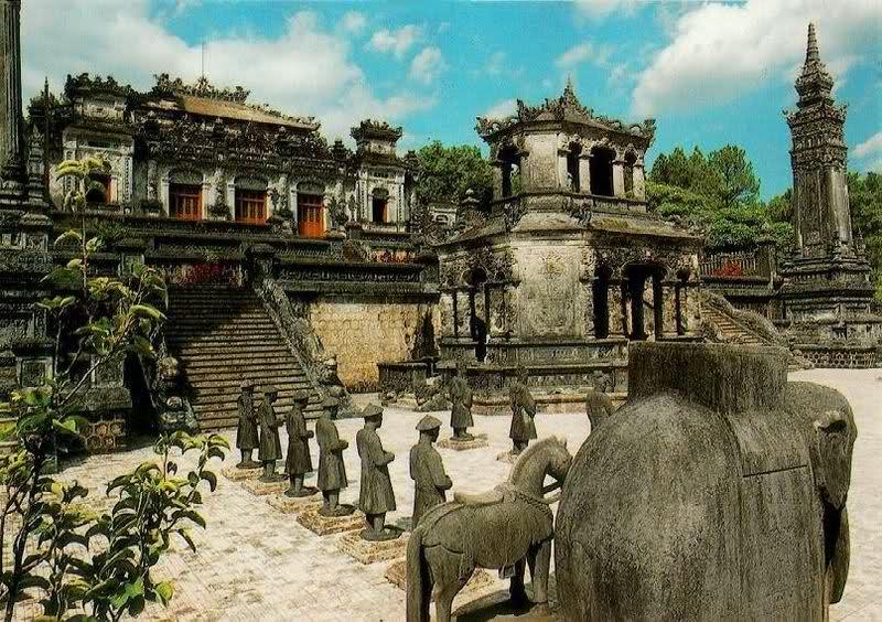 Bộ sưu tập các hình ảnh nhỏ minh họa những khía cạnh văn hóa độc đáo của các dân tộc thiểu số khác nhau ở Trung Quốc, ví dụ: kiến trúc, lễ hội, âm nhạc, đồ thủ công mỹ nghệ, nhấn mạnh sự đa dạng đằng sau câu hỏi trung quốc có bao nhiêu dân tộc