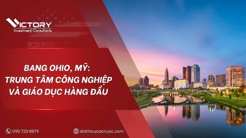 Chuyên gia tư vấn định cư Châu Âu đang trò chuyện với khách hàng