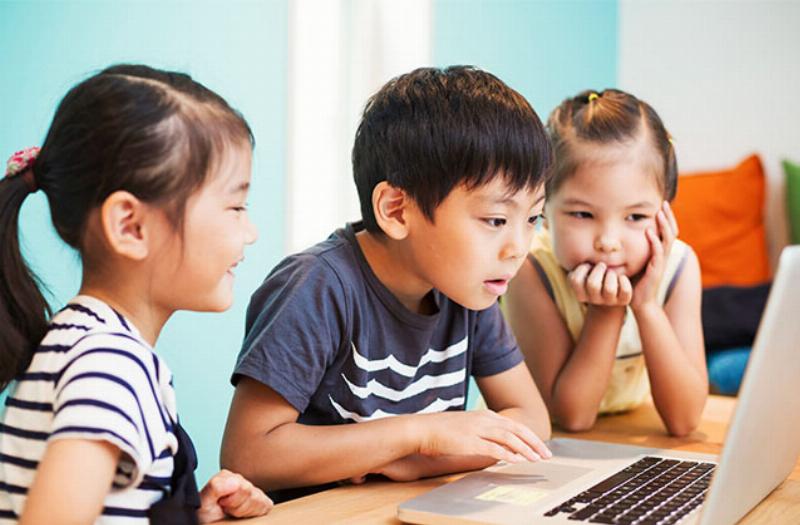 Hình ảnh minh họa hành trình đến Châu Âu với chứng chỉ PTE