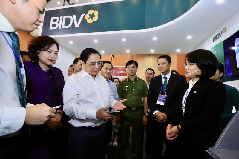 Các thách thức chính đối với định danh điện tử, đặc biệt là an ninh mạng và phổ cập kỹ năng số